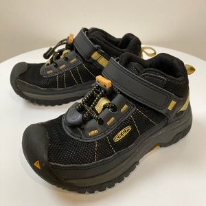 KEEN Little Kids’ Targhee Sport Vent Shoes